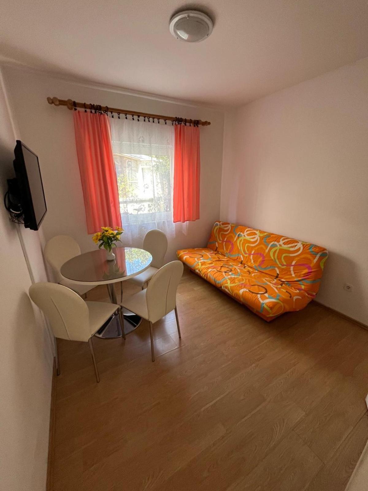Ana Lovetovo Vodice Exterior photo